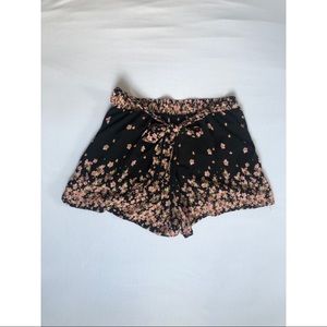 💐soft floral shorts with waistband tie💐